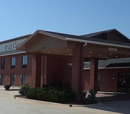 Days Inn By Wyndham Alva Exterior foto